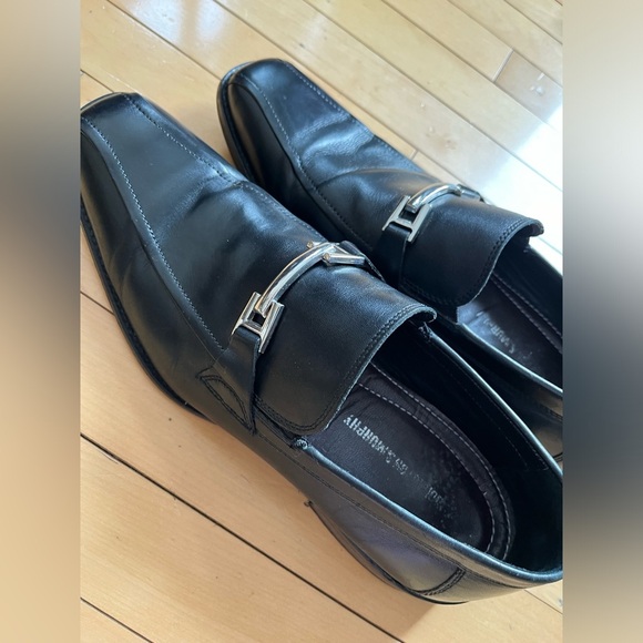 Size 10.5 Extremely well-cared for Johnson and Murphy Men's black shoes - Picture 1 of 8